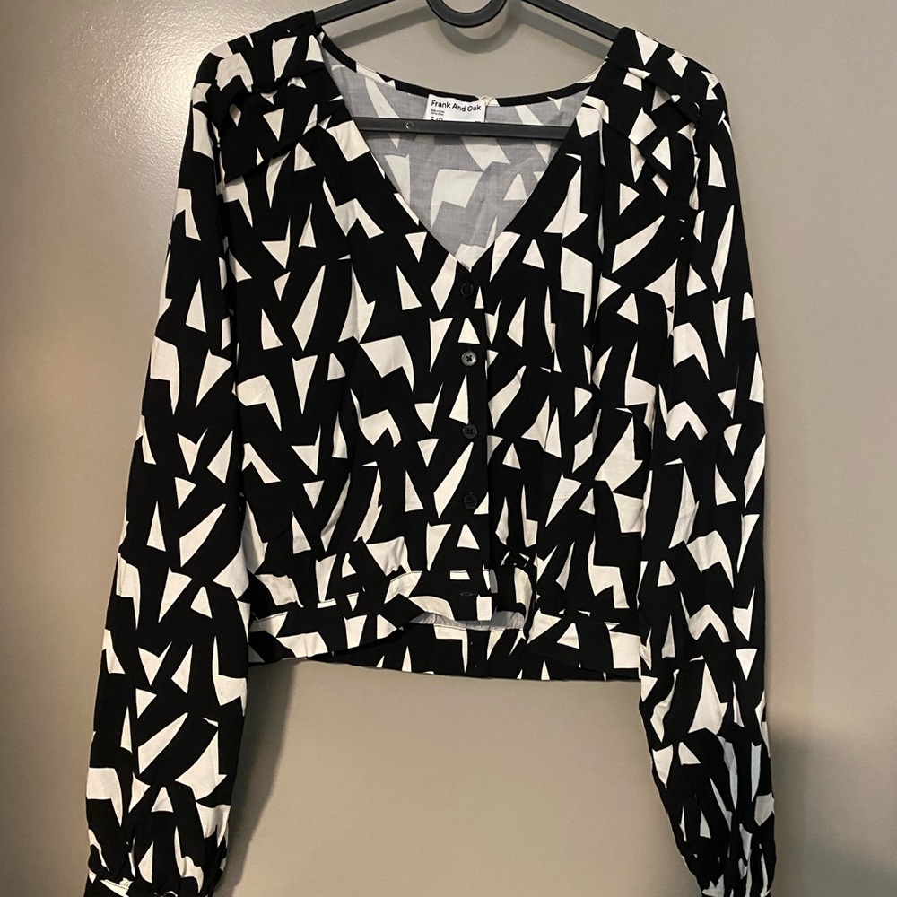 Frank and Oak Black and White Graphic Crop Blouse